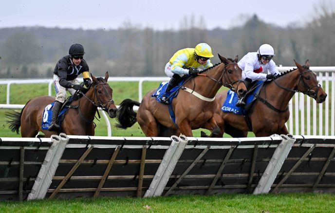  William Hill to sponsor Super Saturday at Newbury Racecourse