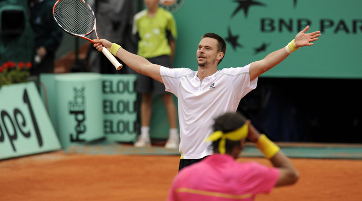 Betting on tennis underdogs: The strategy of risk vs reward 