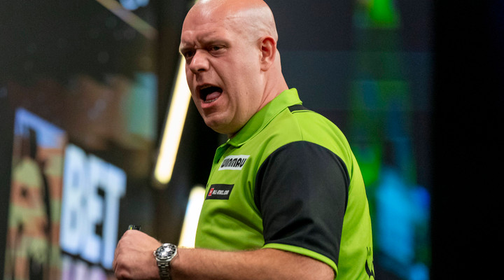 Premier League darts betting tips: Michael van Gerwen can cement playoff ambitions in Leeds