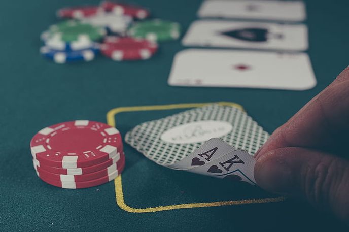 Making blackjack easy: Our expert guide on how to play blackjack