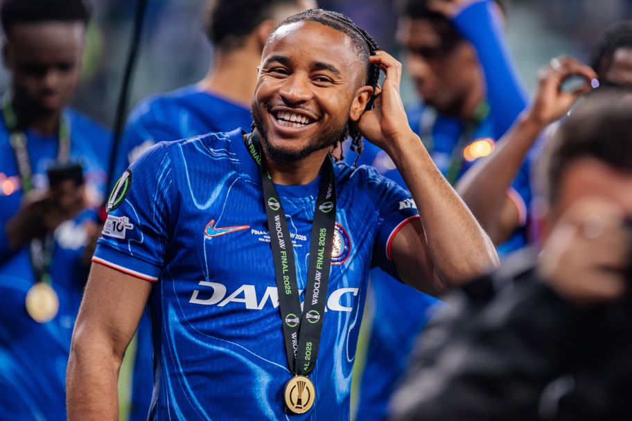 Chelsea transfer odds: Nkunku out; Ekitike and Mainoo in