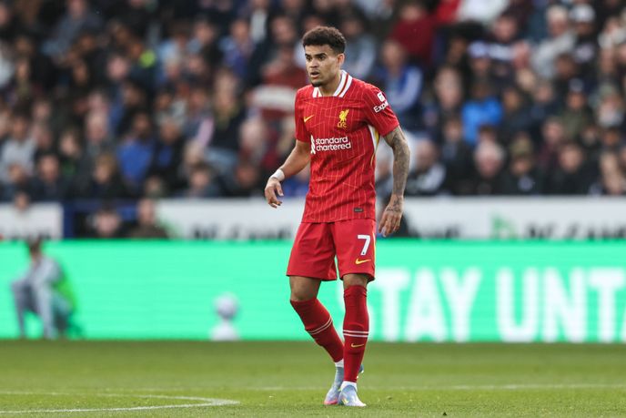 Luis Diaz next club betting odds: Barcelona lead race for Liverpool winger