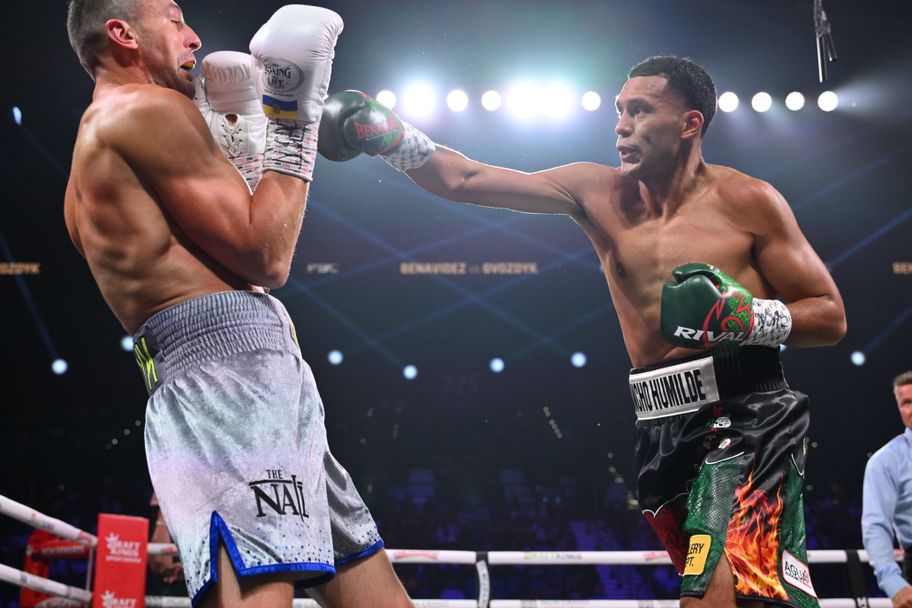 Imago David Benavidez in action against&nbsp;Oleksandr Gvozdyk in June 2024