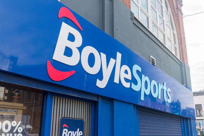 West Ham sign last ditch BoyleSports shirt sponsorship deal