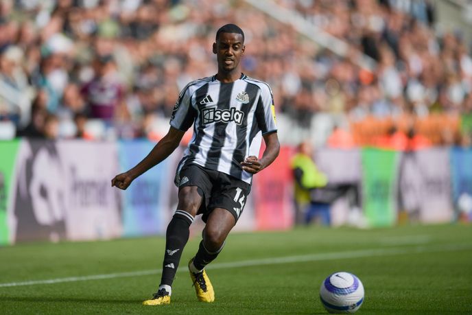 Liverpool transfer odds: Isak most likely to join out of forward targets
