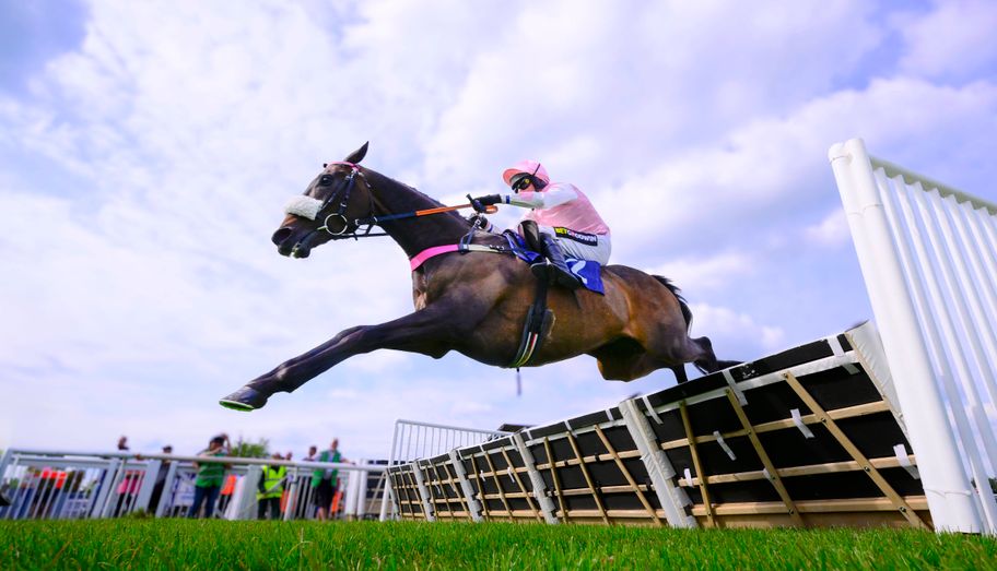 IMAGO Ted's Treble: All set for a big day of racing at both Chepstow and Worcester