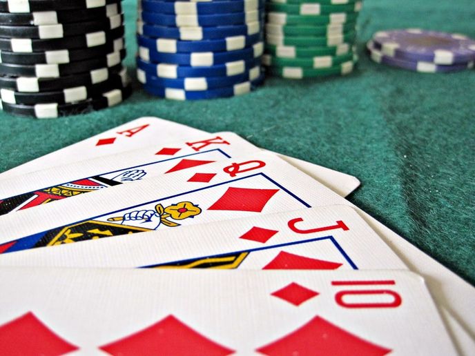 How to play poker: A detailed guide for beginners