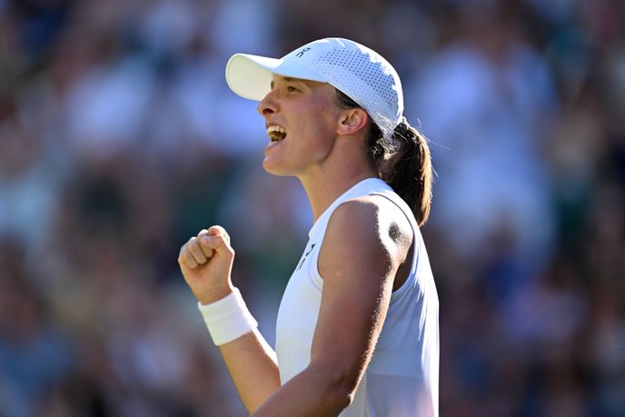 Iga Swiatek favourite to win tomorrow's Wimbledon women's final