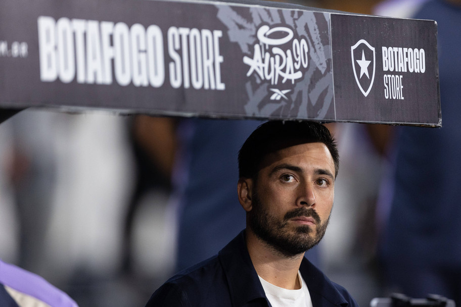 IMAGO Botafogo's new manager is Carlo's son Davide Ancelotti&nbsp;