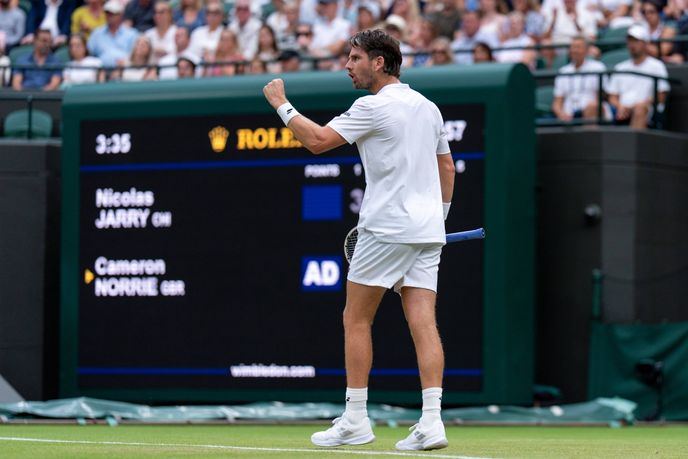 Norrie survives to keep British Wimbledon hopes alive - latest odds here 