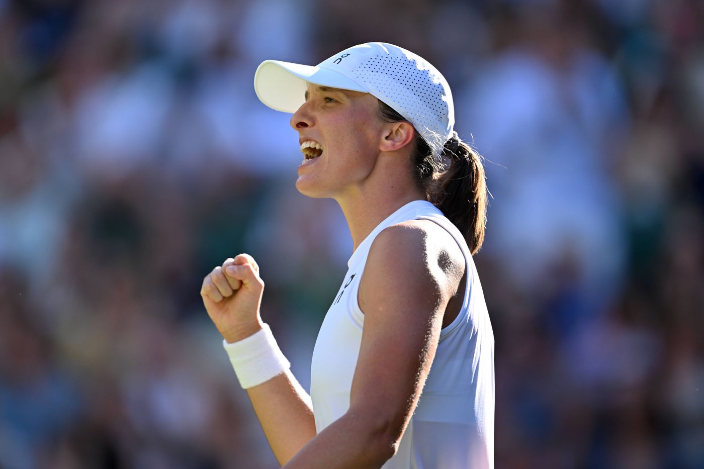 Iga Swiatek favourite to win tomorrow's Wimbledon women's final
