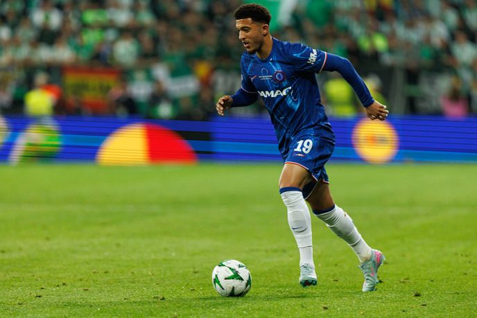 Jadon Sancho next club odds: Manchester United stay most likely 
